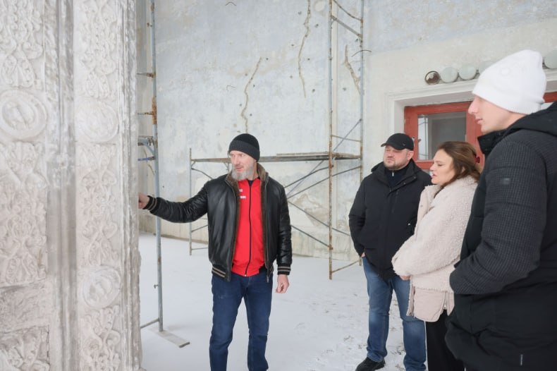 Губернатор Красноярского края оценил ход восстановления Центра досуга «Победа» в Свердловске Губернатор Красноярского края оценил ход восстановления Центра досуга «Победа» в Свердловске