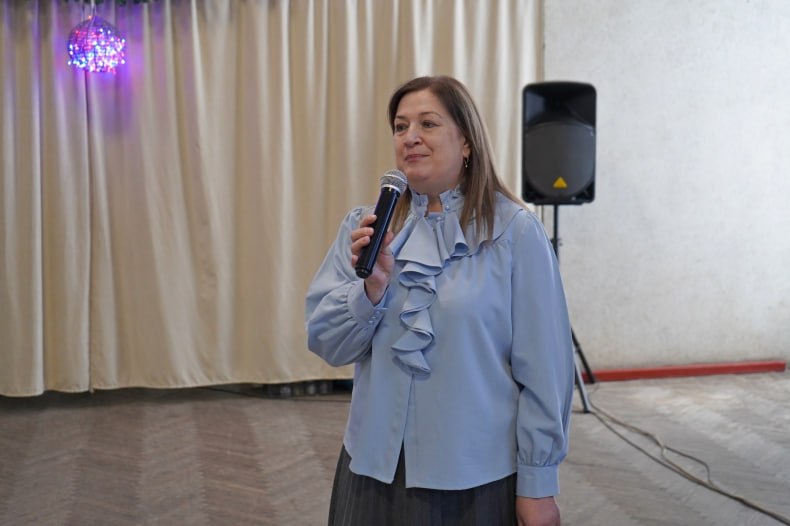 Утренник в ДК им. Свердлова подарил радость детям Защитников Отечества и сладкие подарки от Республики Тыва Утренник в ДК им. Свердлова подарил радость детям Защитников Отечества и сладкие подарки от Республики Тыва