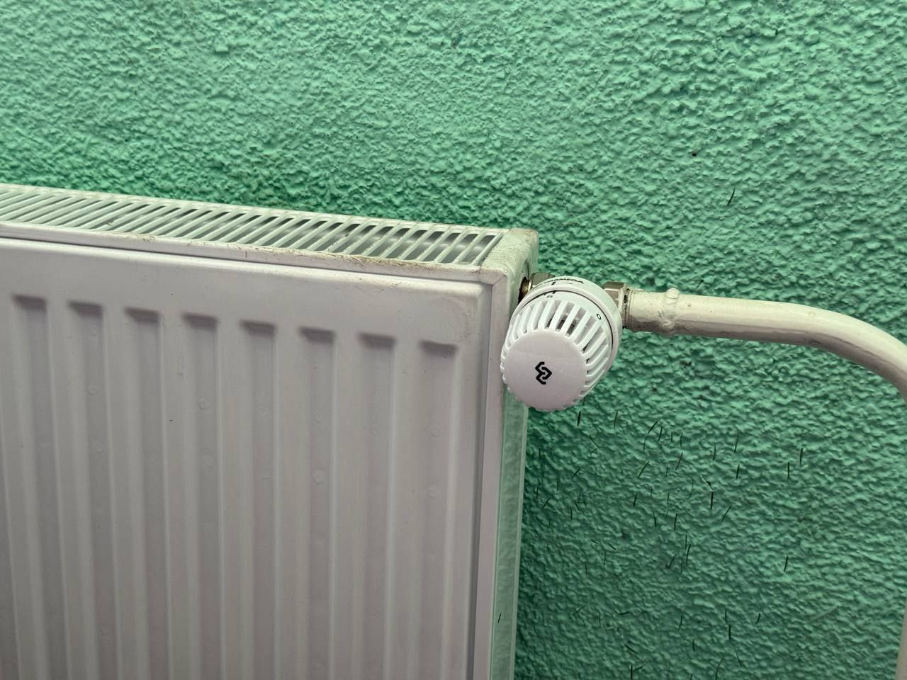 В Краснодонской городской библиотеке завершилось обновление системы отопления, которое проводили специалисты из Тюменской области В Краснодонской городской библиотеке завершилось обновление системы отопления, которое проводили специалисты из Тюменской области