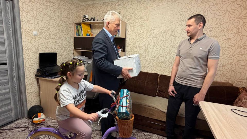 Сергей Козенко: В рамках Всероссийской акции «Ёлка желаний» помог осуществить заветную мечту 5-летней Стефании из Краснодона Сергей Козенко: В рамках Всероссийской акции «Ёлка желаний» помог осуществить заветную мечту 5-летней Стефании из Краснодона