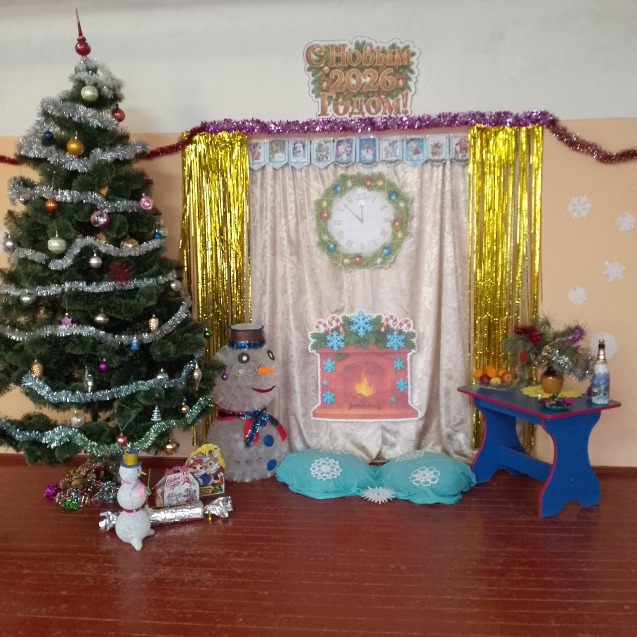 64 Лучшее новогоднее оформление интерьера 64 Лучшее новогоднее оформление интерьера