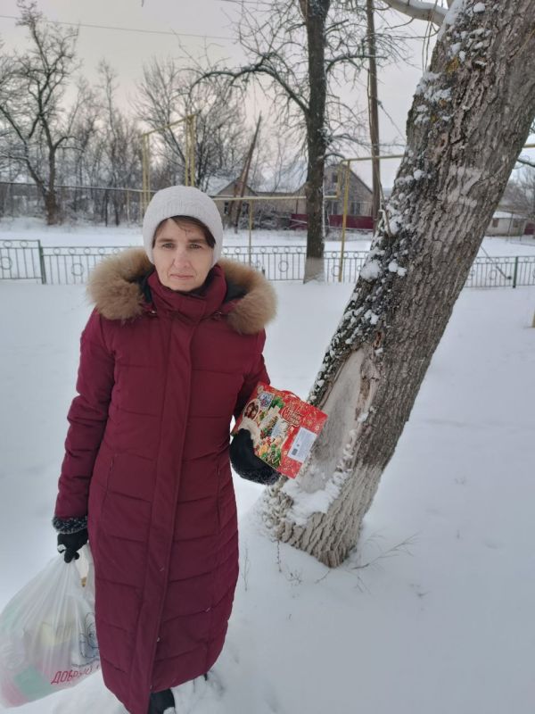 Вячеслав Третьяков: В преддверии новогодних праздников отдел по жизнеобеспечению "Новая Астрахань" Кременского МО в год Защитника Отечества сердечно поздравил семьи всех военнослужащих, принимающих участие в СВО Вячеслав Третьяков: В преддверии новогодних праздников отдел по жизнеобеспечению "Новая Астрахань" Кременского МО в год Защитника Отечества сердечно поздравил семьи всех военнослужащих, принимающих участие в СВО