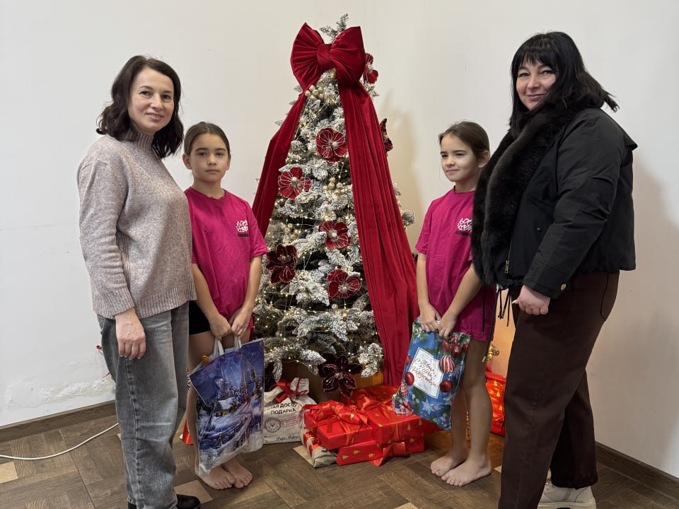 ТИК Старобельского района выступила в роли помощников Деда Мороза ТИК Старобельского района выступила в роли помощников Деда Мороза