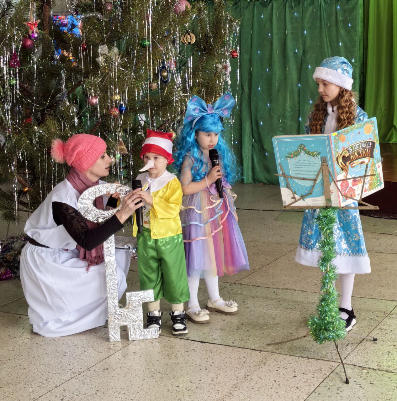 В Булавиновском сельском доме культуры царила атмосфера настоящего праздника! В Булавиновском сельском доме культуры царила атмосфера настоящего праздника!