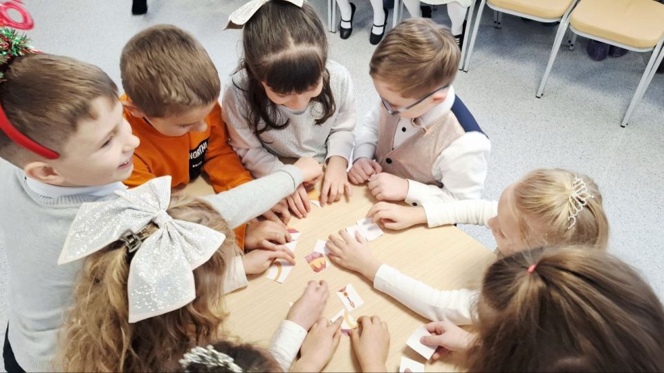 Новогодняя сказка. Новогодние праздники в нашем центре прошли тепло, весело и очень по-семейному Новогодняя сказка. Новогодние праздники в нашем центре прошли тепло, весело и очень по-семейному