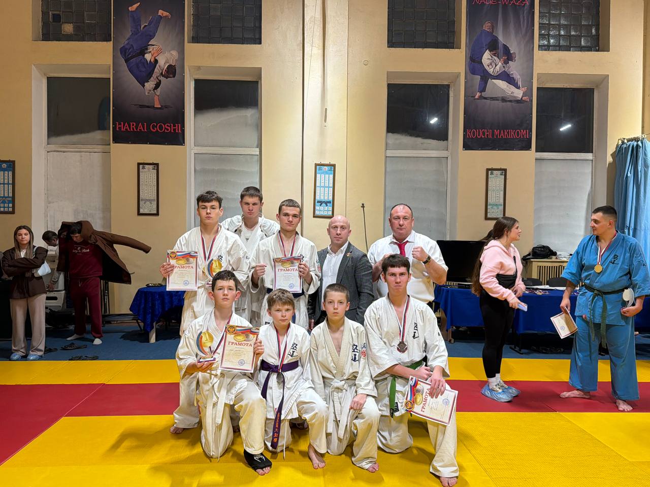 Историю боевого единоборства КУДО в Станице Луганской открыли! Команда Станично-Луганской Спортивной школы по КУДО под руководством тренера-преподавателя Турко Эдуарда Ивановича приняла участие в Республиканских... Историю боевого единоборства КУДО в Станице Луганской открыли! Команда Станично-Луганской Спортивной школы по КУДО под руководством тренера-преподавателя Турко Эдуарда Ивановича приняла участие в Республиканских...