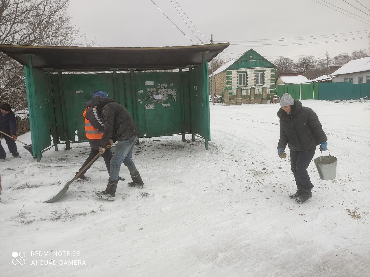 Нагольно-Тарасовка: Коммунальщики наводят порядок на улицах Нагольно-Тарасовка: Коммунальщики наводят порядок на улицах