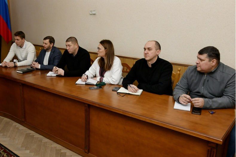 ВрИП Главы округа провёл совещание с представителями Красноярского края ВрИП Главы округа провёл совещание с представителями Красноярского края
