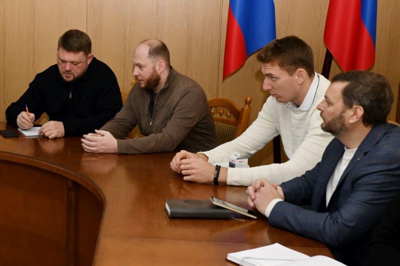 ВрИП Главы округа провёл совещание с представителями Красноярского края ВрИП Главы округа провёл совещание с представителями Красноярского края