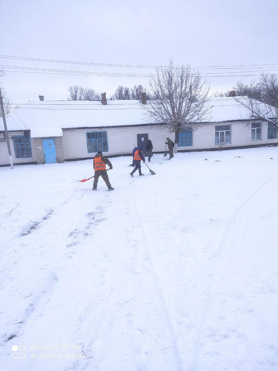 Нагольно-Тарасовка: Коммунальщики наводят порядок на улицах Нагольно-Тарасовка: Коммунальщики наводят порядок на улицах