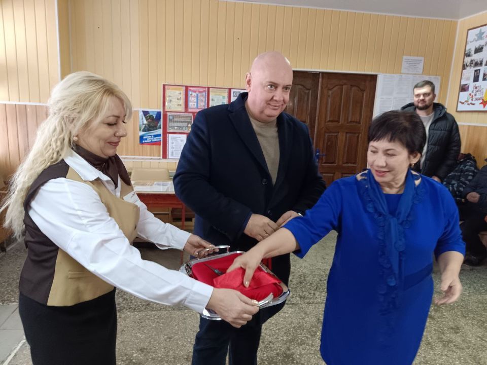 В Ровеньках открылось новое отделение МФЦ В Ровеньках открылось новое отделение МФЦ