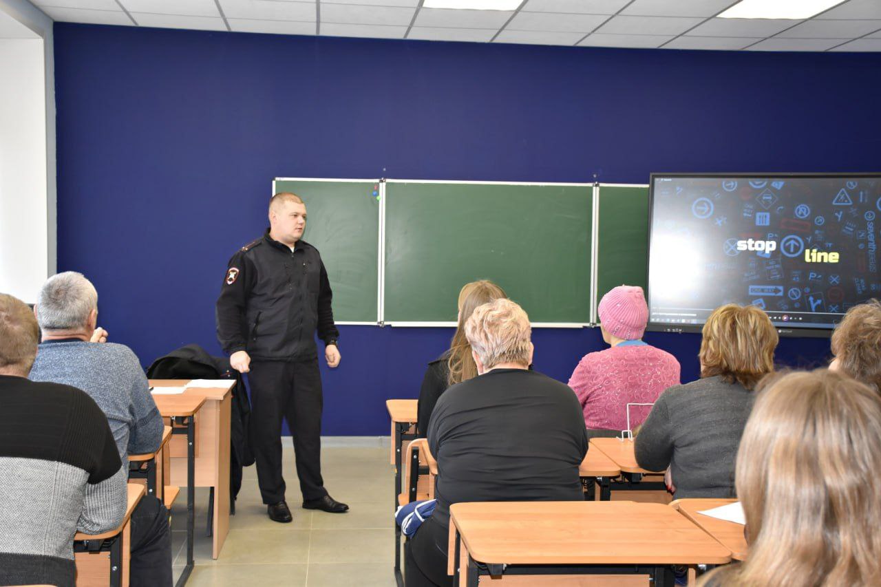 Руководители территориальных подразделений ГИБДД провели профилактические брифинги Руководители территориальных подразделений ГИБДД провели профилактические брифинги