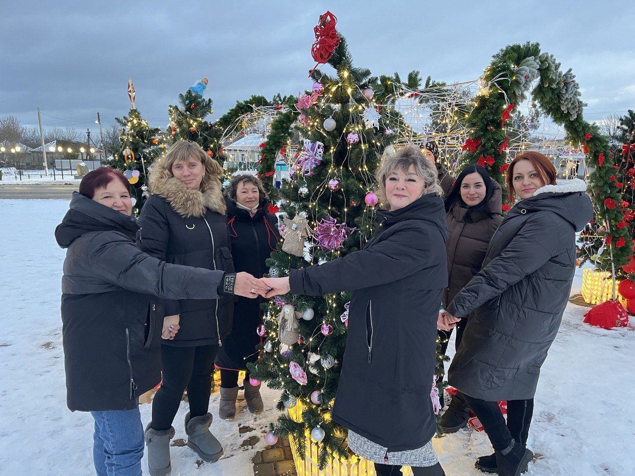 Завершая рубрику о наших работниках, мы хотим подчеркнуть, что всегда готовы быть ближе к вам Завершая рубрику о наших работниках, мы хотим подчеркнуть, что всегда готовы быть ближе к вам