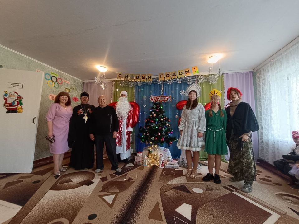 Новогоднее волшебство от “Единой России”: праздничные визиты в детские сады Новогоднее волшебство от “Единой России”: праздничные визиты в детские сады