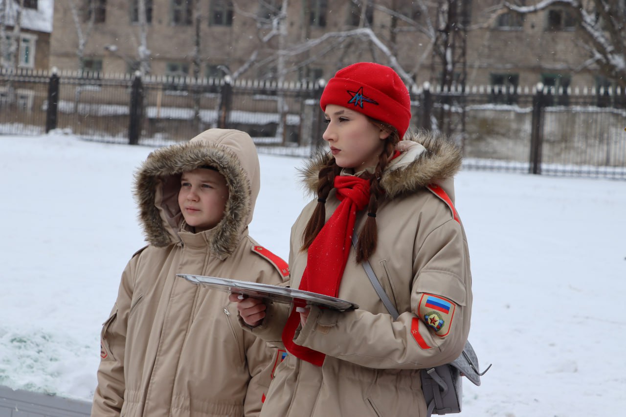 В Стаханове открыли спортивную площадку «Территория силы» В Стаханове открыли спортивную площадку «Территория силы»