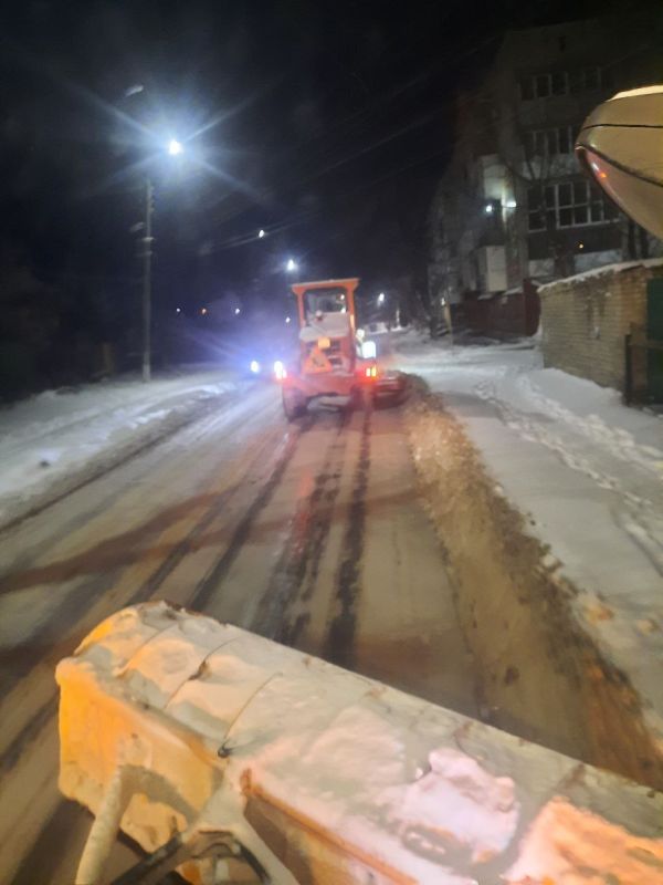 Коммунальные службы города с самого утра работают в штатном режиме Коммунальные службы города с самого утра работают в штатном режиме