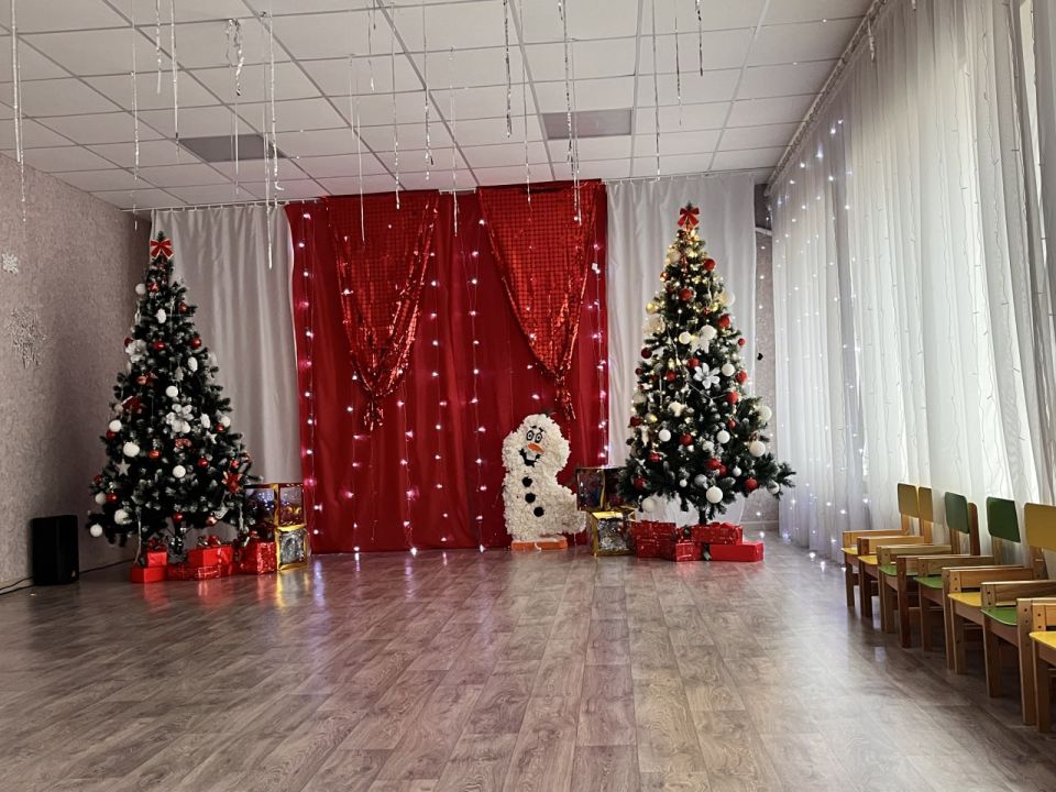 56 Лучшее новогоднее оформление интерьера 56 Лучшее новогоднее оформление интерьера
