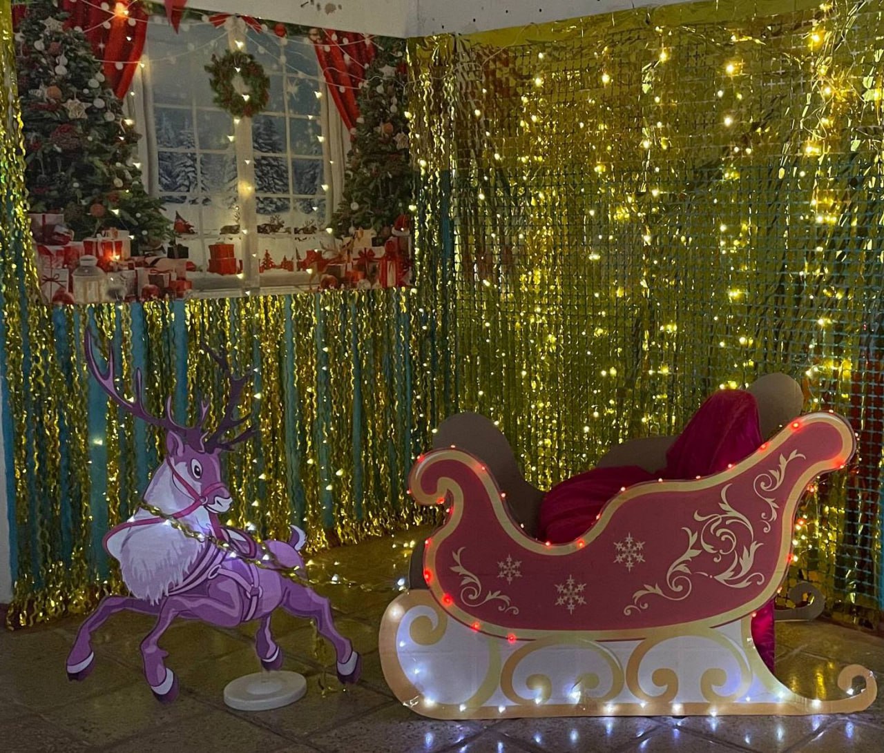 63 Лучшее новогоднее оформление интерьера 63 Лучшее новогоднее оформление интерьера