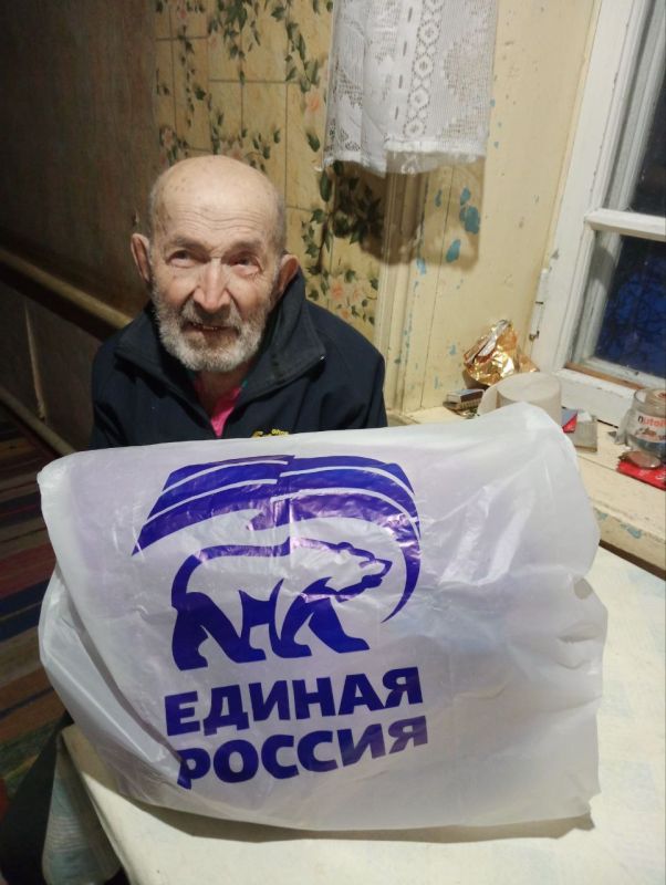 Единороссы оказали помощь жителям села Шелестовка Единороссы оказали помощь жителям села Шелестовка