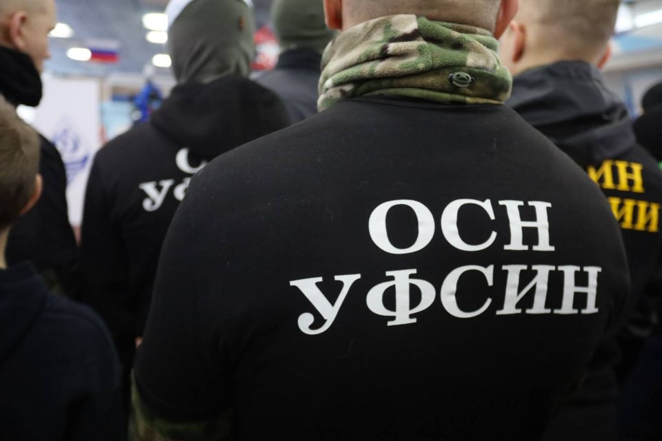 Первый заместитель начальника Управления и сотрудники отдела специального назначения «Гроза-Луганск» УФСИН России по Луганской Народной Республике приняли участие в легкоатлетическом забеге Первый заместитель начальника Управления и сотрудники отдела специального назначения «Гроза-Луганск» УФСИН России по Луганской Народной Республике приняли участие в легкоатлетическом забеге