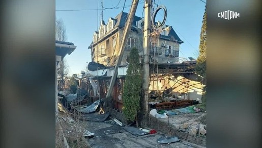 Люди бросались помогать раненым, но противник продолжал угрожать: висели дроны-разведчики, не давали возможности оказать помощь