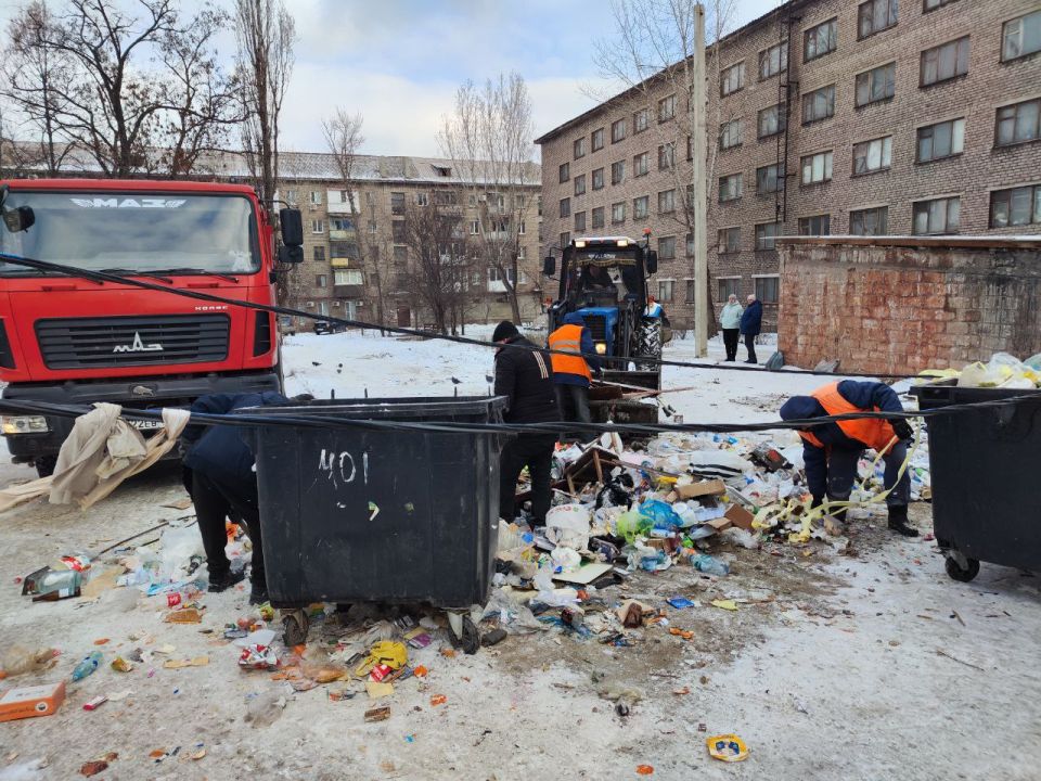 Коммунальные службы города в период новогодних каникул продолжают работать в штатном режиме Коммунальные службы города в период новогодних каникул продолжают работать в штатном режиме