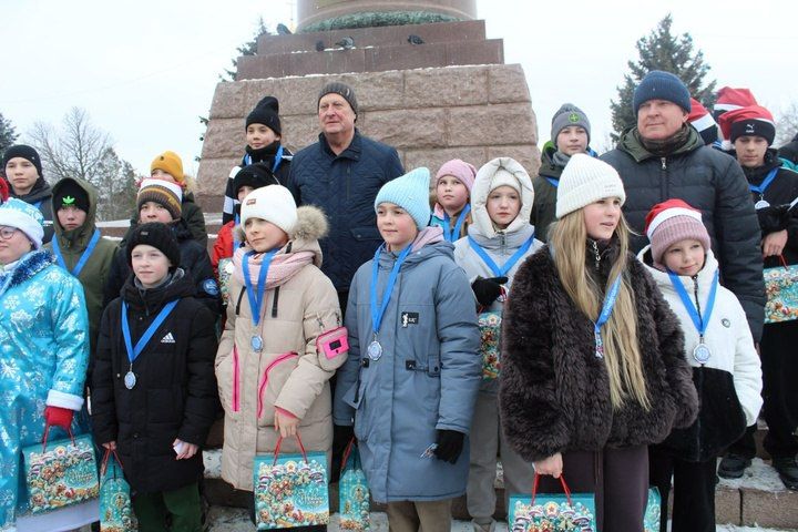 За здоровый образ жизни: В Краснодоне состоялся традиционный Новогодний легкоатлетический пробег За здоровый образ жизни: В Краснодоне состоялся традиционный Новогодний легкоатлетический пробег