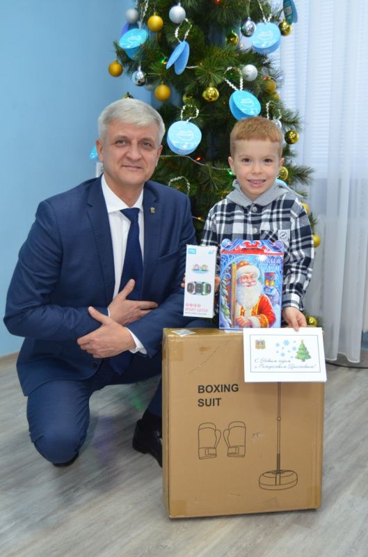 Евгений Морозов: Новогоднюю мечту юного спортсмена из Брянки исполнил Губернатор Брянской области Евгений Морозов: Новогоднюю мечту юного спортсмена из Брянки исполнил Губернатор Брянской области