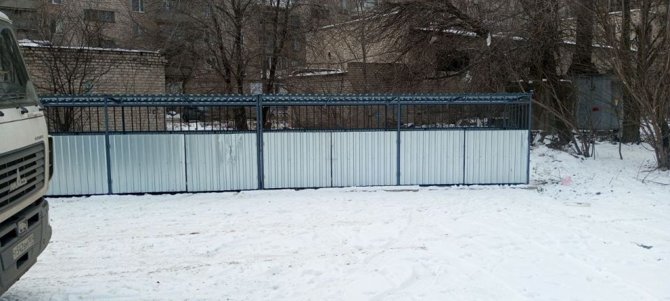 Объем отходов на контейнерных площадках в праздничные дни традиционно увеличивается Объем отходов на контейнерных площадках в праздничные дни традиционно увеличивается