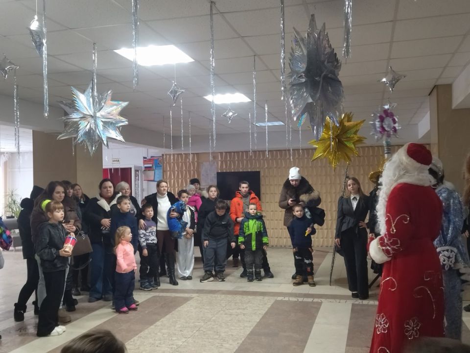 В первые дни нового года, 2 и 3 января, Дворец культуры им. О. Кошевого в городе Суходольске станет настоящим центром праздничных мероприятий для юных жителей В первые дни нового года, 2 и 3 января, Дворец культуры им. О. Кошевого в городе Суходольске станет настоящим центром праздничных мероприятий для юных жителей