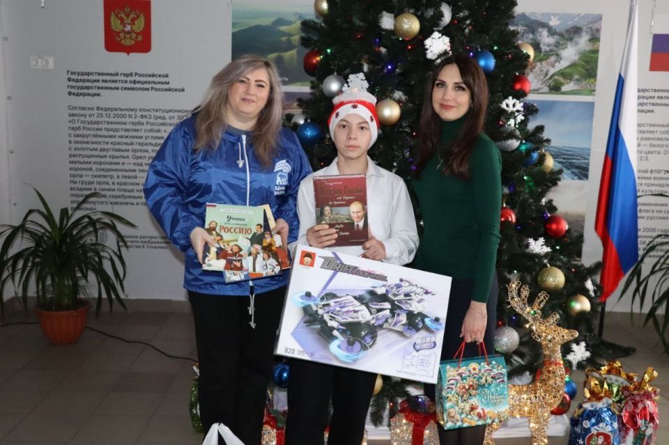 Яна Сылкина: Который год с удовольствием принимаю участие в акции "Елка желаний", которая даёт возможность порадовать детей и подарить им новогоднюю сказку Яна Сылкина: Который год с удовольствием принимаю участие в акции "Елка желаний", которая даёт возможность порадовать детей и подарить им новогоднюю сказку