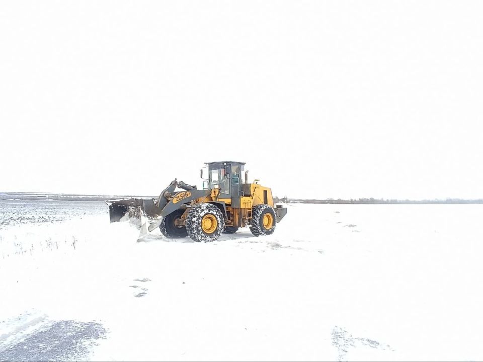 Сегодня на автодороге пгт Новосветловка – с. Огульчанск Краснодонский Автодор (филиал ГУП ЛНР «Луганский Автодор») проводит работы по расчистке проезжей части от снежных заносов Сегодня на автодороге пгт Новосветловка – с. Огульчанск Краснодонский Автодор (филиал ГУП ЛНР «Луганский Автодор») проводит работы по расчистке проезжей части от снежных заносов
