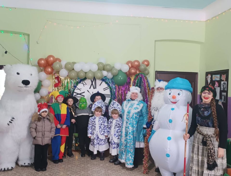В Уткинском сельском клубе состоялся праздничный утренник для детей, посвященный Новому году В Уткинском сельском клубе состоялся праздничный утренник для детей, посвященный Новому году