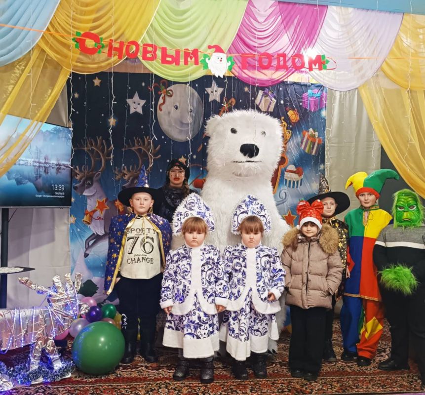 В Уткинском сельском клубе состоялся праздничный утренник для детей, посвященный Новому году В Уткинском сельском клубе состоялся праздничный утренник для детей, посвященный Новому году