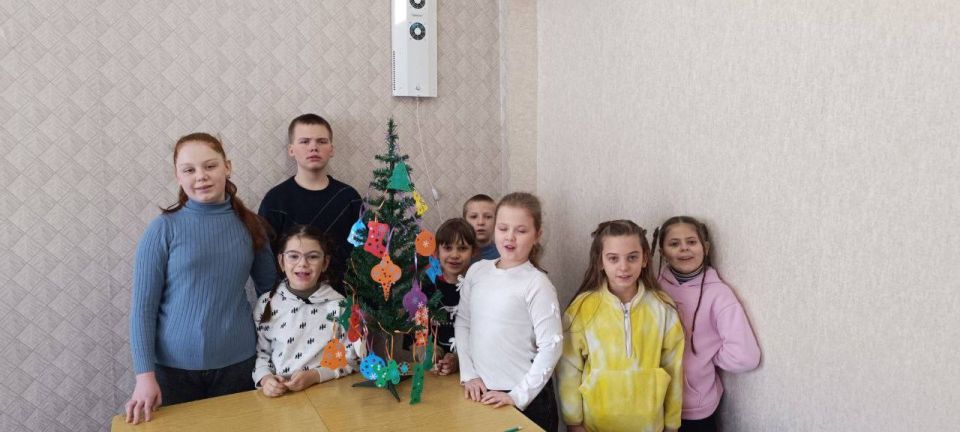 4 декабря в стенах МБУ "Петровский ДК им. Г. И. Петровского" состоялся яркий и увлекательный праздник — квест "В поисках праздничного волшебства" 4 декабря в стенах МБУ "Петровский ДК им. Г. И. Петровского" состоялся яркий и увлекательный праздник — квест "В поисках праздничного волшебства"