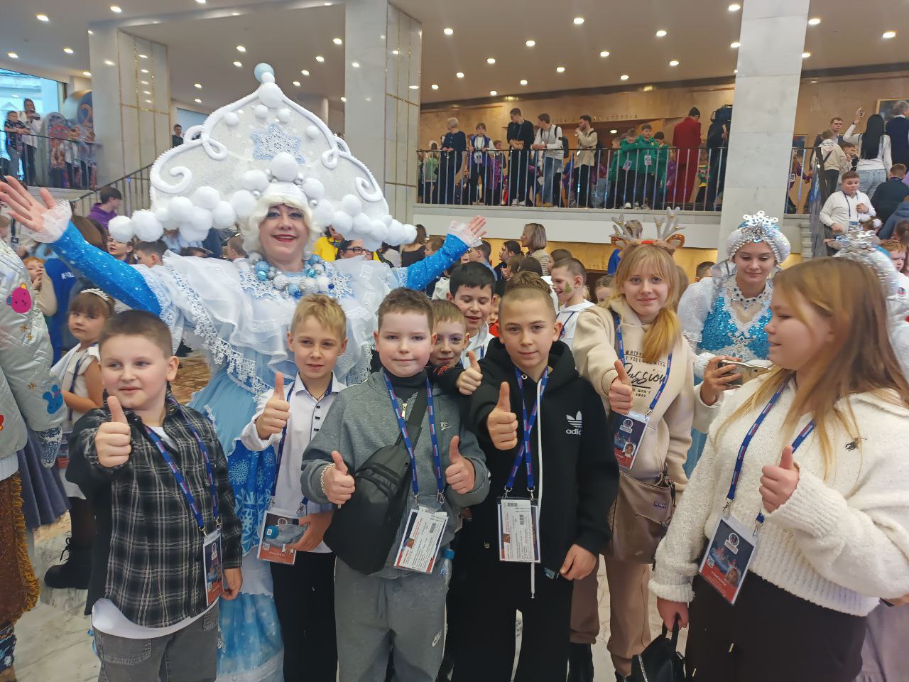 Навстречу чудесам: более 80 детей героев из ЛНР посетили главные ёлки страны в Москве Навстречу чудесам: более 80 детей героев из ЛНР посетили главные ёлки страны в Москве