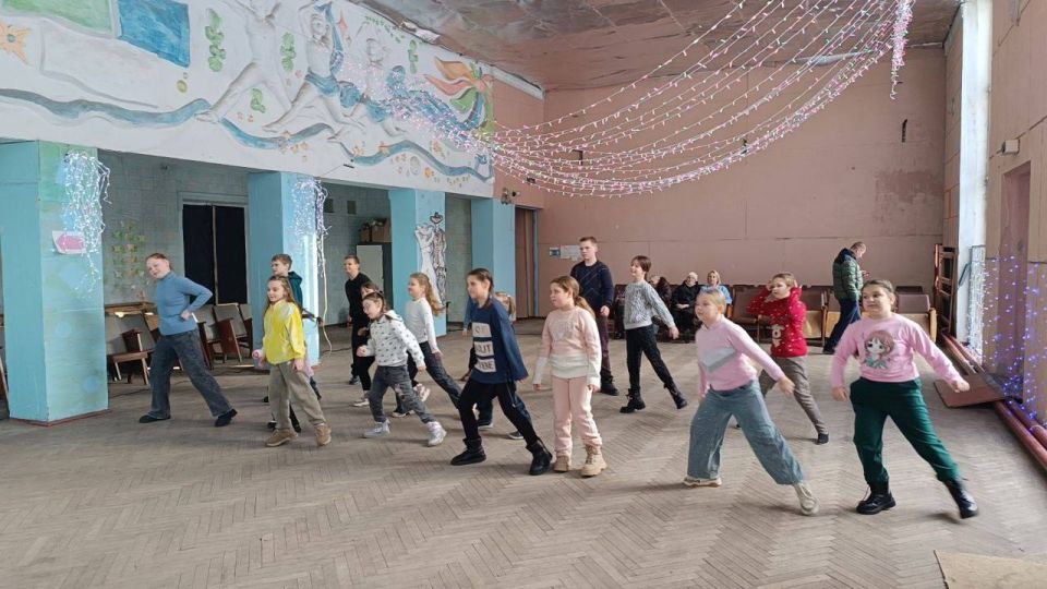 4 декабря в стенах МБУ "Петровский ДК им. Г. И. Петровского" состоялся яркий и увлекательный праздник — квест "В поисках праздничного волшебства" 4 декабря в стенах МБУ "Петровский ДК им. Г. И. Петровского" состоялся яркий и увлекательный праздник — квест "В поисках праздничного волшебства"