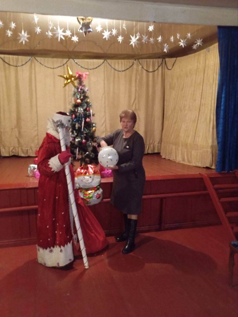 04.01.2026 в клубе поселка Федоровка состоялось праздничное новогоднее мероприятие "В гостях у Деда Мороза!" 04.01.2026 в клубе поселка Федоровка состоялось праздничное новогоднее мероприятие "В гостях у Деда Мороза!"