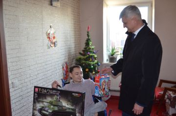 Танк для героя: уполномоченный представитель Брянской области исполнил желание особенного мальчика из Брянки