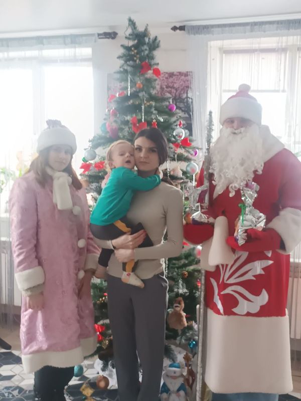 В Червоном Прапора прошла акция "Новый год в каждый дом" В Червоном Прапора прошла акция "Новый год в каждый дом"