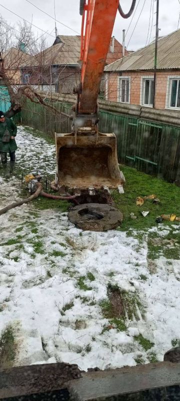 Аварийная бригада ООО «Тюменьбурстрой» шефа-региона продолжает работы на сетях водоснабжения и водоотведения Краснодонского муниципального округа Аварийная бригада ООО «Тюменьбурстрой» шефа-региона продолжает работы на сетях водоснабжения и водоотведения Краснодонского муниципального округа