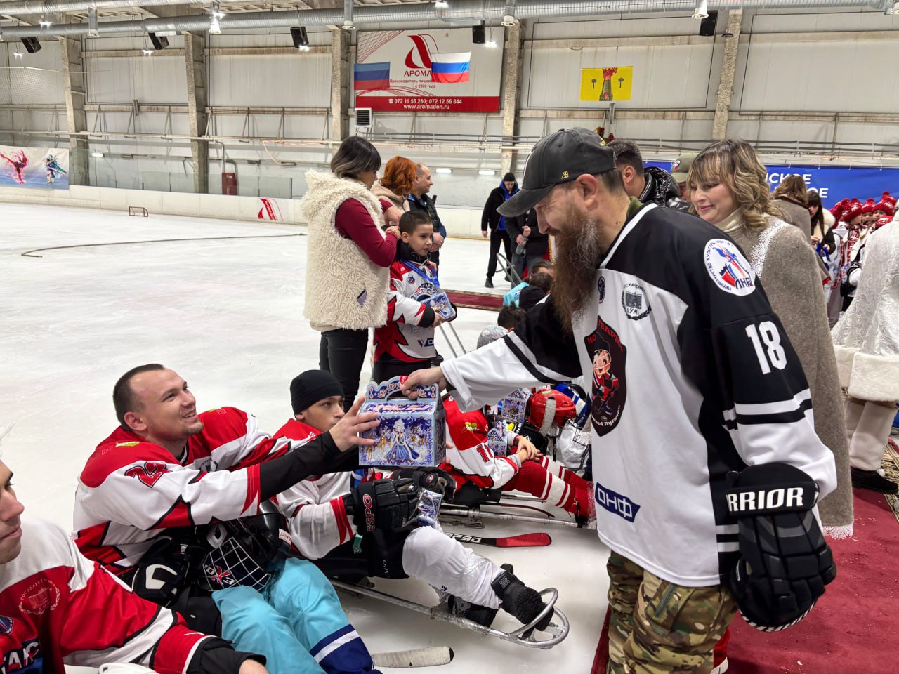 «Единая Россия» провела Рождественский спортивный фестиваль в Луганске «Единая Россия» провела Рождественский спортивный фестиваль в Луганске