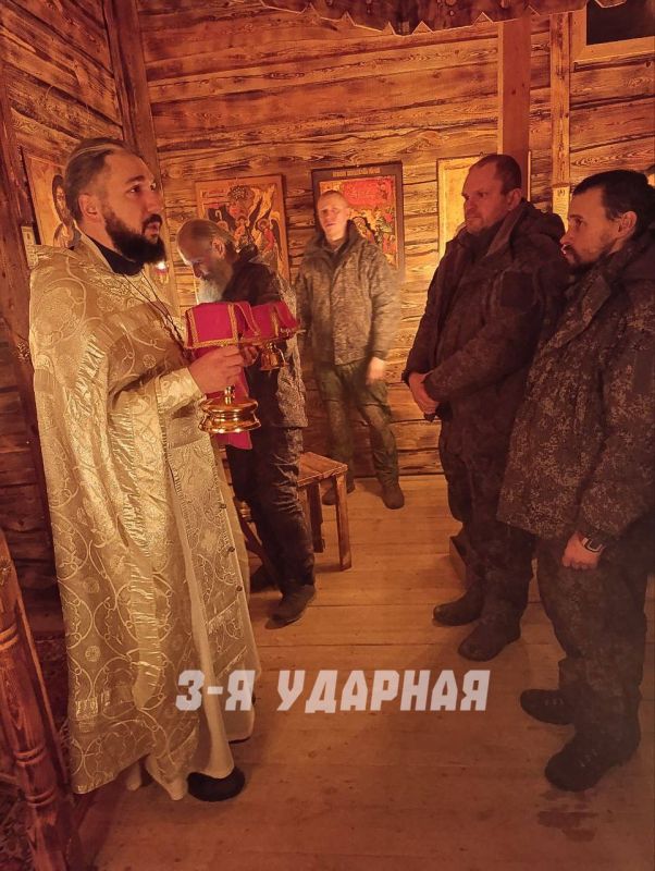 В день Рождества Христова военнослужащие 3-й общевойсковой армии приняли участие в рождественских молебнах В день Рождества Христова военнослужащие 3-й общевойсковой армии приняли участие в рождественских молебнах