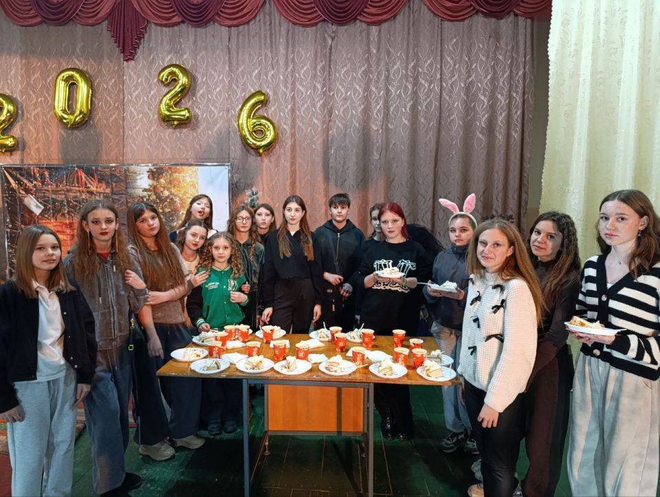 Сегодня в Доме культуры пгт Михайловка царила по-настоящему сказочная атмосфера Сегодня в Доме культуры пгт Михайловка царила по-настоящему сказочная атмосфера
