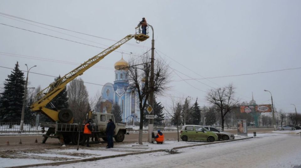 Специалисты предприятия «Луганскгорсвет» работают в обычном режиме Специалисты предприятия «Луганскгорсвет» работают в обычном режиме