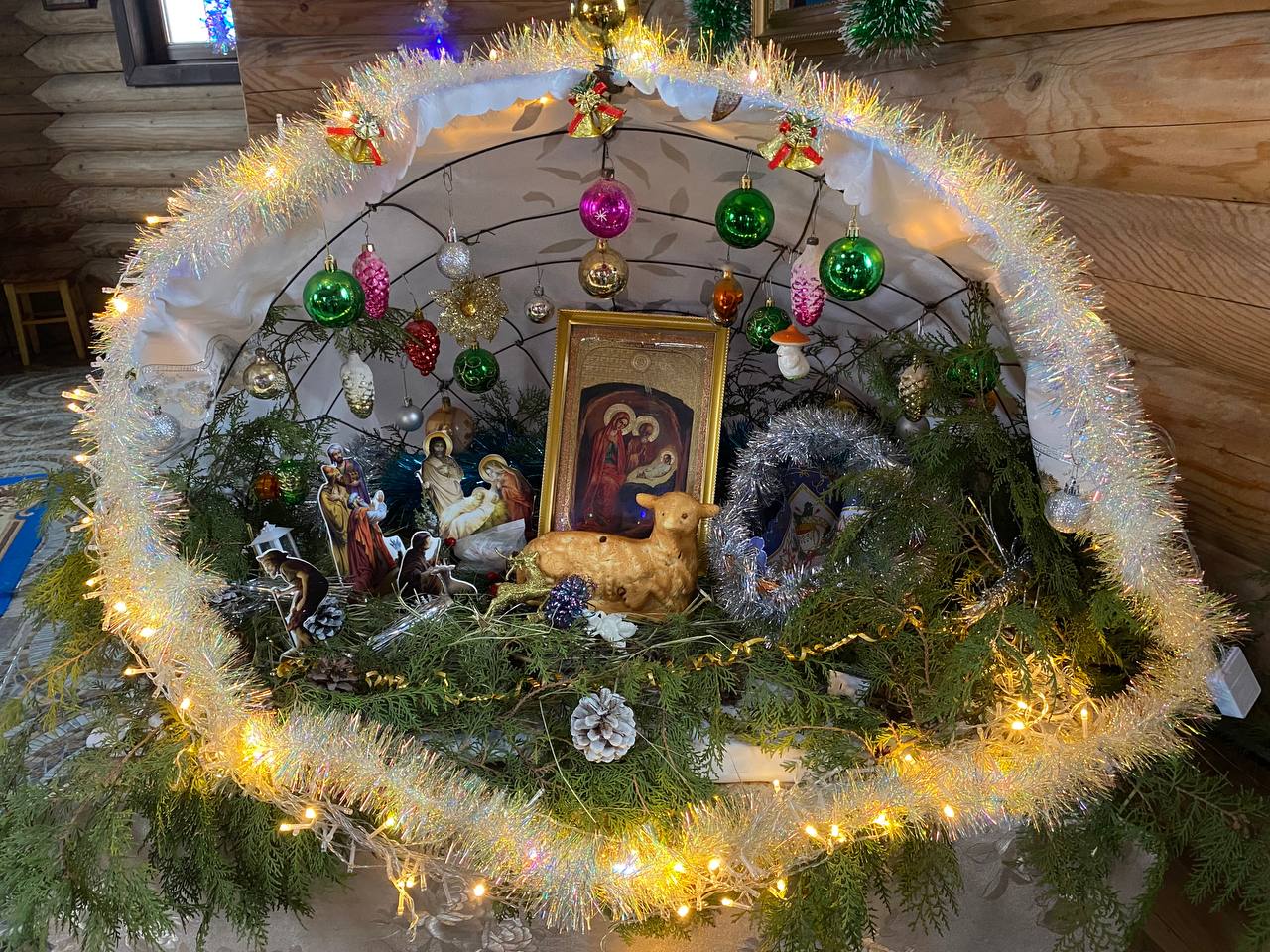 Праздничный молебен в честь Рождества Христова в храме в честь иконы Божией Матери Праздничный молебен в честь Рождества Христова в храме в честь иконы Божией Матери