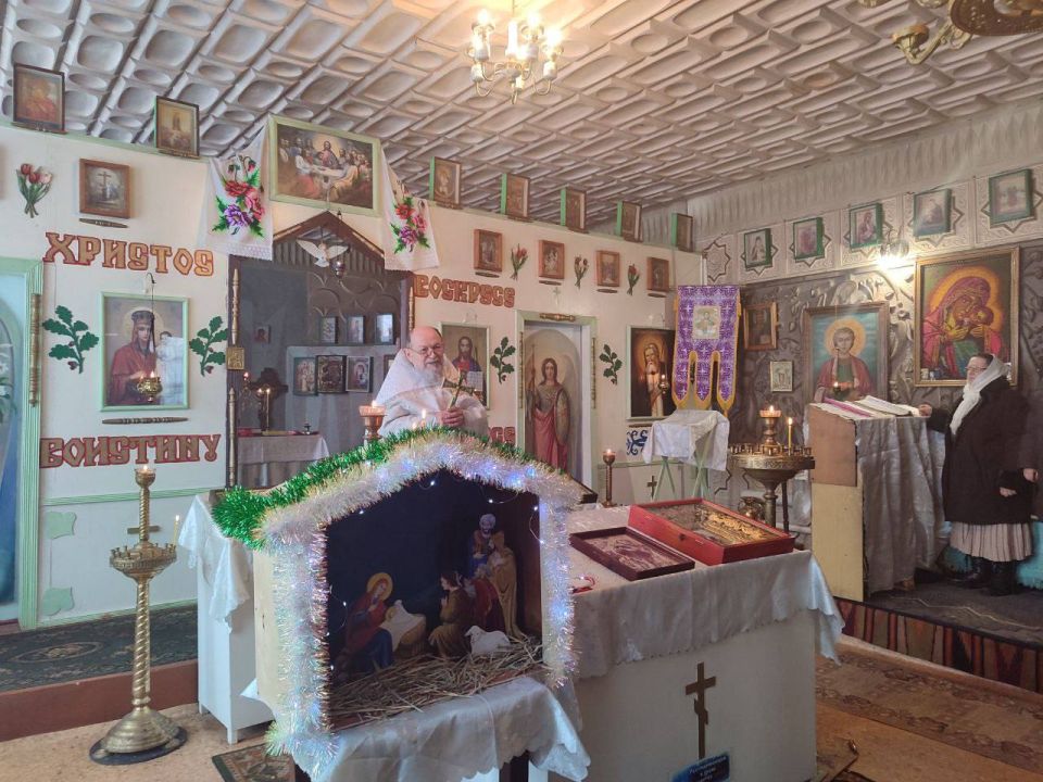 Рождество Христово- один из главных христианских праздников- отметили в Краснолучском городском округе традиционными службами Рождество Христово- один из главных христианских праздников- отметили в Краснолучском городском округе традиционными службами