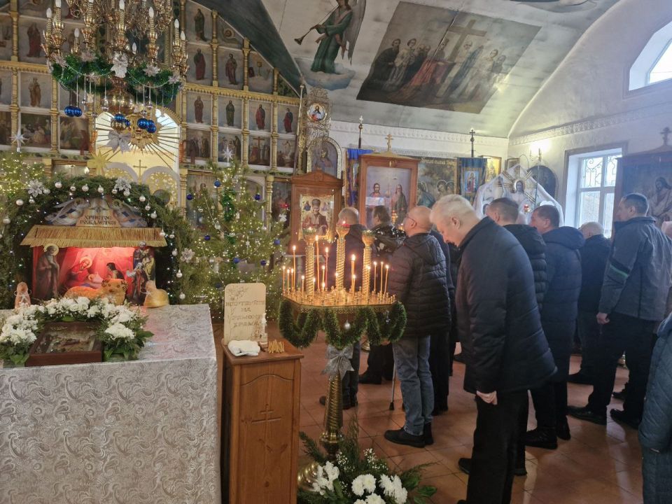 Сергей Козенко: Сегодня я посетил православный Приход храма в честь Святых Равноапостольных Кирилла и Мефодия, где прошла праздничная служба в честь чудесного праздника Рождества Христова Сергей Козенко: Сегодня я посетил православный Приход храма в честь Святых Равноапостольных Кирилла и Мефодия, где прошла праздничная служба в честь чудесного праздника Рождества Христова