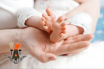 С 1 января в России вступил в силу закон, согласно которому отпуск по уходу за ребенком до полутора лет полностью включается в страховой стаж родителя