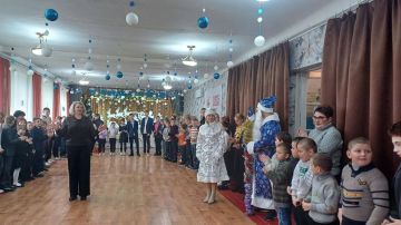 Инна Швенк: Волшебство новогодней сказки заглянуло в ГБОУ ЛНР Петровскую (специальную) коррекционную школу-интернат!